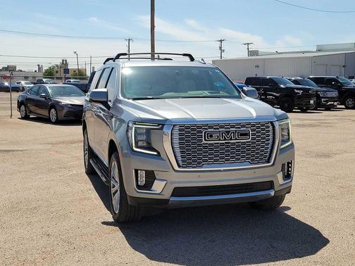 Sterling Metallic 2023 GMC Yukon Denali