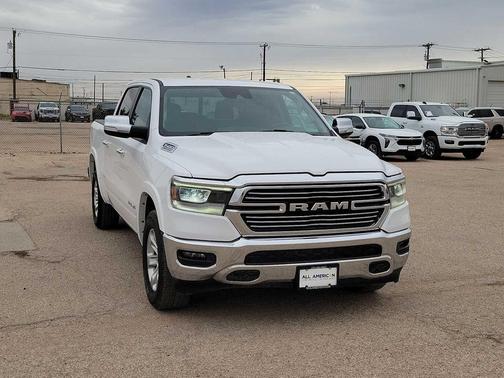 Bright White Clearcoat 2022 RAM 1500 Laramie