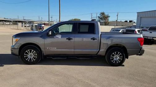2024 Nissan Titan SV