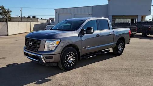 2024 Nissan Titan SV
