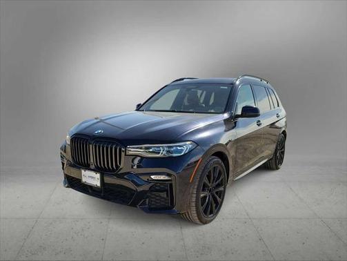 2022 BMW X7 M50i