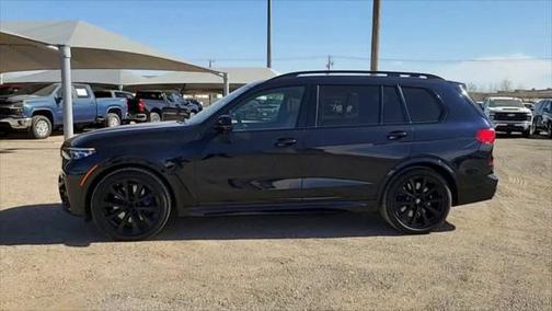 2022 BMW X7 M50i
