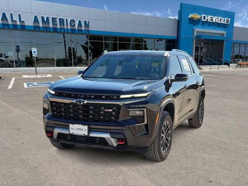 Mosaic Black Metallic 2026 Chevrolet Traverse AWD Z71