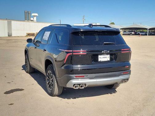 Mosaic Black Metallic 2026 Chevrolet Traverse AWD Z71