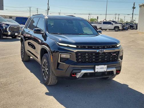 Mosaic Black Metallic 2026 Chevrolet Traverse AWD Z71