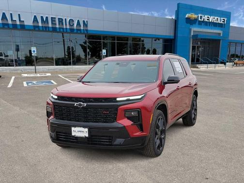 Radiant Red Tintcoat 2026 Chevrolet Traverse RS