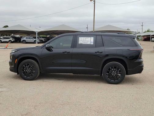 Mosaic Black Metallic 2026 Chevrolet Traverse LT