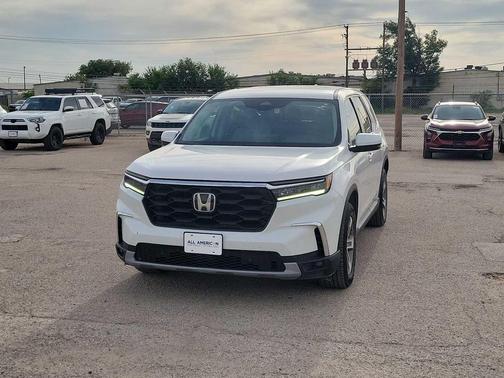 Platinum White Pearl 2023 Honda Pilot 2WD EX-L 8 Passenger