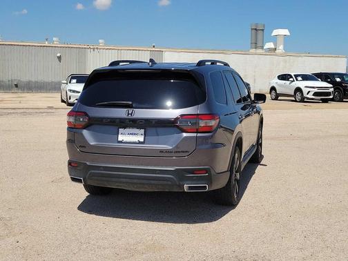 Modern Steel Metallic 2025 Honda Pilot Black Edition