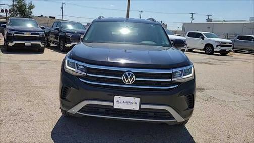 Deep Black Pearl 2022 Volkswagen Atlas 3.6L SE w/Technology
