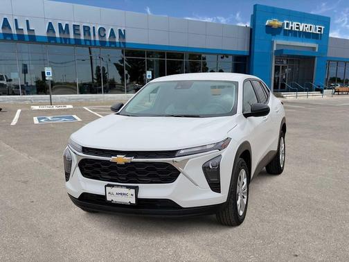 Summit White 2024 Chevrolet Trax LS