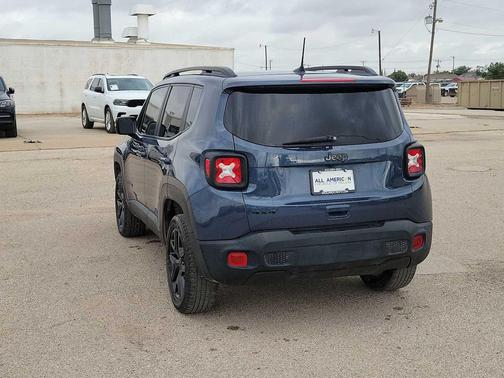 Slate Blue Pearlcoat 2023 Jeep Renegade Altitude