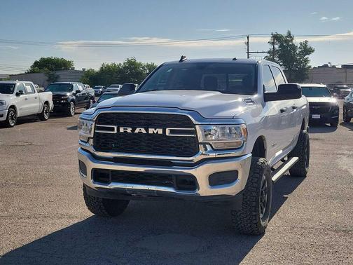 Bright White Clearcoat 2020 RAM 2500 Tradesman Crew Cab 4x4 6'4' Box