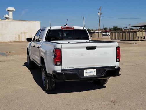 Summit White 2026 Chevrolet Colorado WT