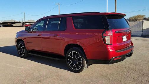 2022 Chevrolet Suburban RST