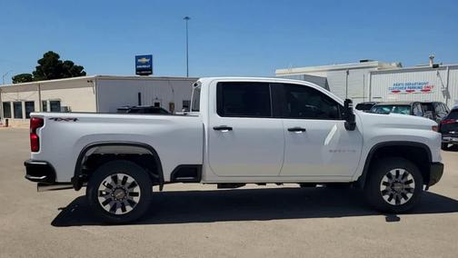 2025 Chevrolet Silverado 2500 Custom