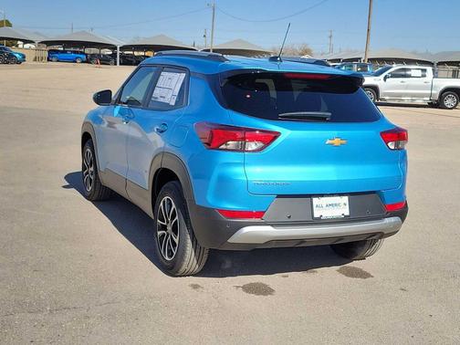 Marina Blue Metallic 2026 Chevrolet Trailblazer LT
