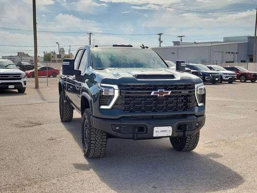 Cypress Gray 2026 Chevrolet Silverado 2500 Crew Cab, Standard Bed, XR2, 4WD