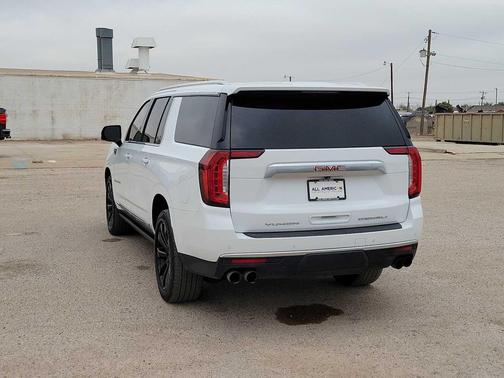 Summit White 2022 GMC Yukon XL Denali