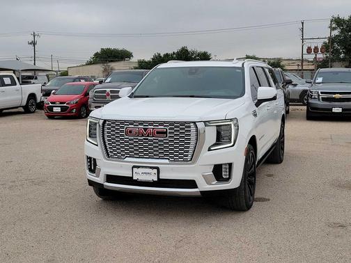 Summit White 2022 GMC Yukon XL Denali