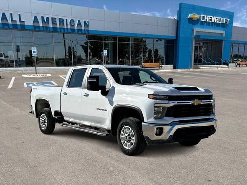 Summit White 2025 Chevrolet Silverado 2500 LT