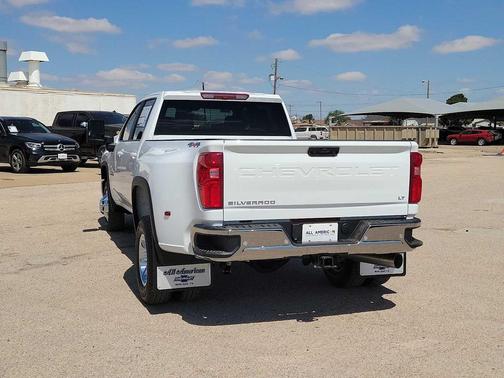 Summit White 2026 Chevrolet Silverado 3500 LT