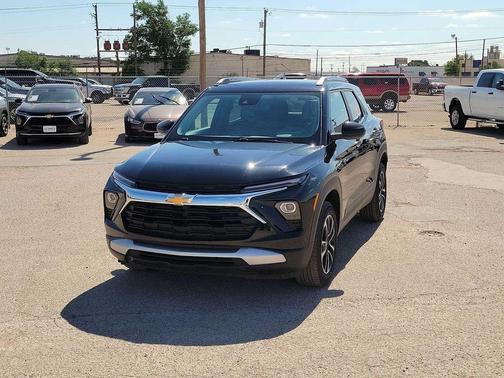 Mosaic Black Metallic 2025 Chevrolet Trailblazer LT