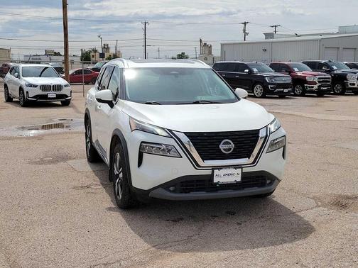 Pearl White Tricoat 2021 Nissan Rogue SL