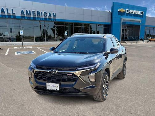 Mosaic Black Metallic 2026 Chevrolet Trax FWD 2RS