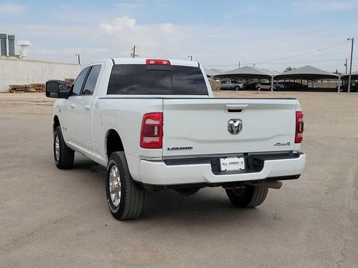 Bright White Clearcoat 2024 RAM 2500 Laramie Crew Cab 4x4 6'4' Box