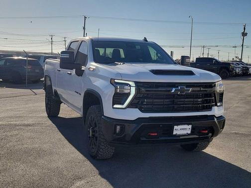 Summit White 2026 Chevrolet Silverado 2500 LT