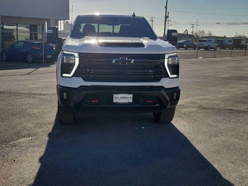 Summit White 2026 Chevrolet Silverado 2500 LT