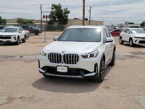 Mineral White Metallic 2023 BMW X1 xDrive28i