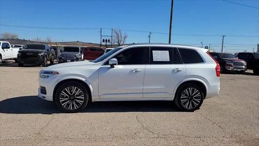 2022 Volvo XC90 T5 Momentum