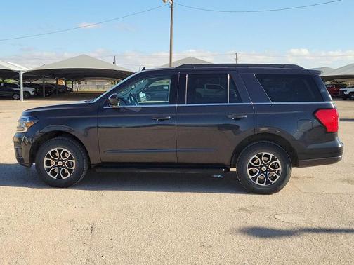 DARK MATTER PC 2024 Ford Expedition XLT