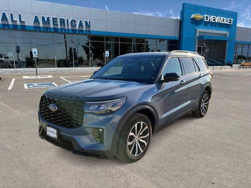 2025 Ford Explorer ST-Line