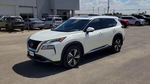 Pearl White Tricoat 2023 Nissan Rogue SL