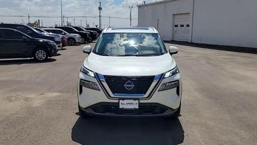 Pearl White Tricoat 2023 Nissan Rogue SL