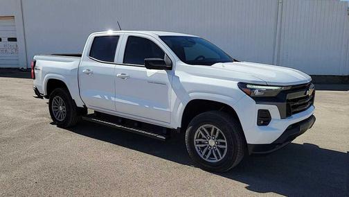 Summit White 2026 Chevrolet Colorado LT