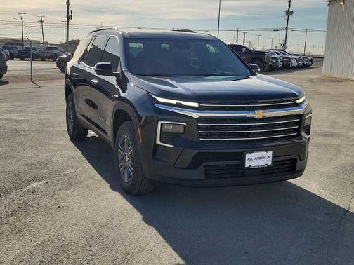 Mosaic Black Metallic 2026 Chevrolet Traverse LT