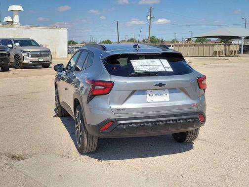 Sterling Gray Metallic 2026 Chevrolet Trax FWD 2RS