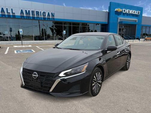 Super Black 2025 Nissan Altima SV FWD