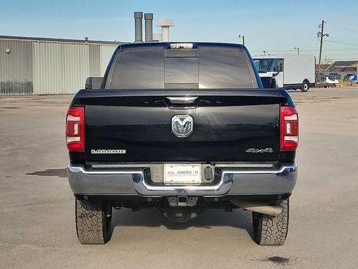 2019 RAM 2500 Laramie Crew Cab 4x4 6'4' Box