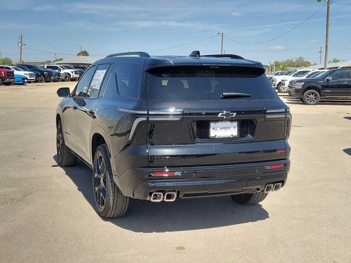 Mosaic Black Metallic 2026 Chevrolet Traverse RS