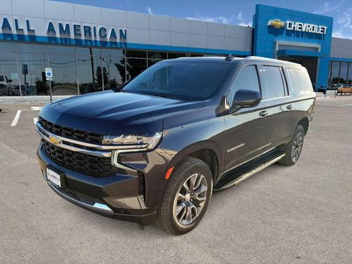 2023 Chevrolet Suburban LS