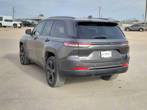 2023 Jeep Grand Cherokee Altitude