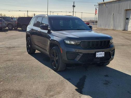 2023 Jeep Grand Cherokee Altitude