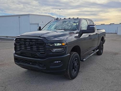 2025 RAM 2500 Tradesman Crew Cab 4x4 6'4' Box