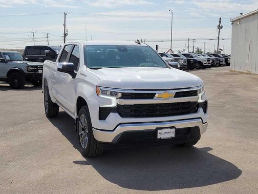 Summit White 2026 Chevrolet Silverado 1500 LT