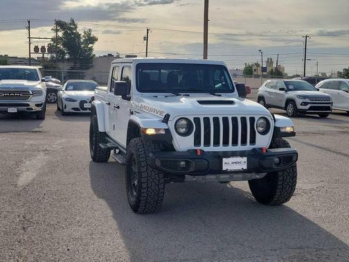 Bright White Clearcoat 2023 Jeep Gladiator Mojave 4x4